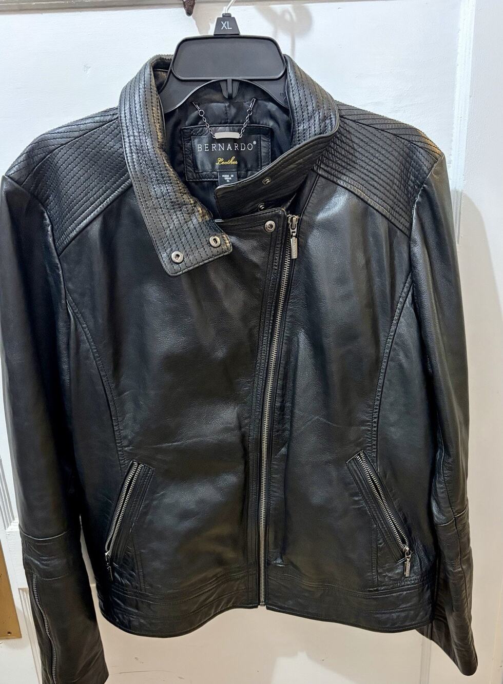 Bernardo Women’s Black Genuine Leather Moto Jacket XL Zippers